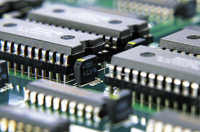 推動(dòng)中國電子信息產(chǎn)業(yè)朝著高端化、品牌化、國際化發(fā)展