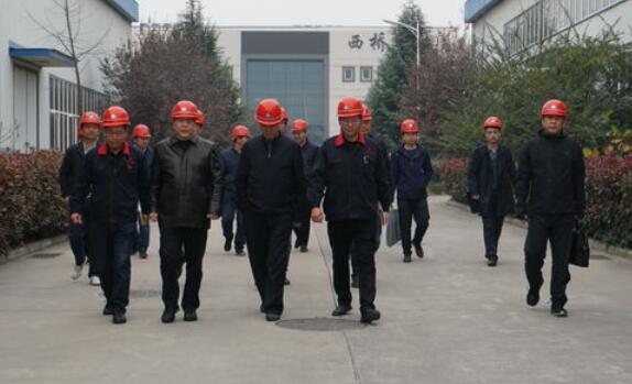 集團(tuán)領(lǐng)導(dǎo)金輝帶隊赴海紅軸承、電器開關(guān)進(jìn)行工作調(diào)研