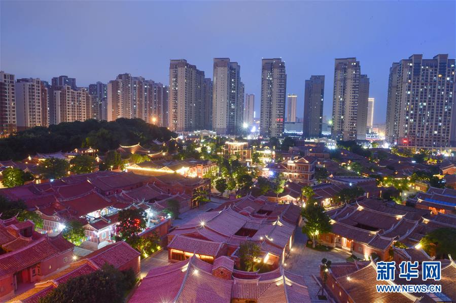 (新華全媒頭條·壯闊東方潮 奮進(jìn)新時(shí)代——慶祝改革開放40年·圖文互動)(1)敢為天下先 愛拼才會贏——“晉江經(jīng)驗(yàn)”啟示錄 (新華全媒頭條·壯闊東方潮 奮進(jìn)新時(shí)代——慶祝改革開放40年·圖文互動)(1)敢為天下先 愛拼才會贏——“晉江經(jīng)驗(yàn)”啟示錄