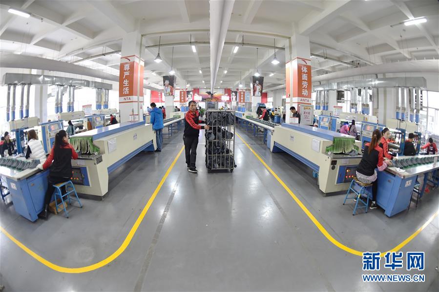 (新華全媒頭條·壯闊東方潮 奮進(jìn)新時(shí)代——慶祝改革開放40年·圖文互動)(4)敢為天下先 愛拼才會贏——“晉江經(jīng)驗(yàn)”啟示錄